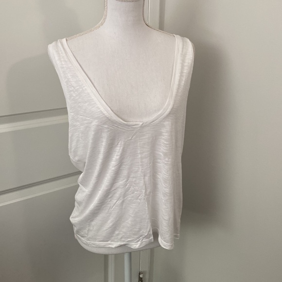 Oversized Soft OLIVIACEOUS tank - Picture 2 of 9